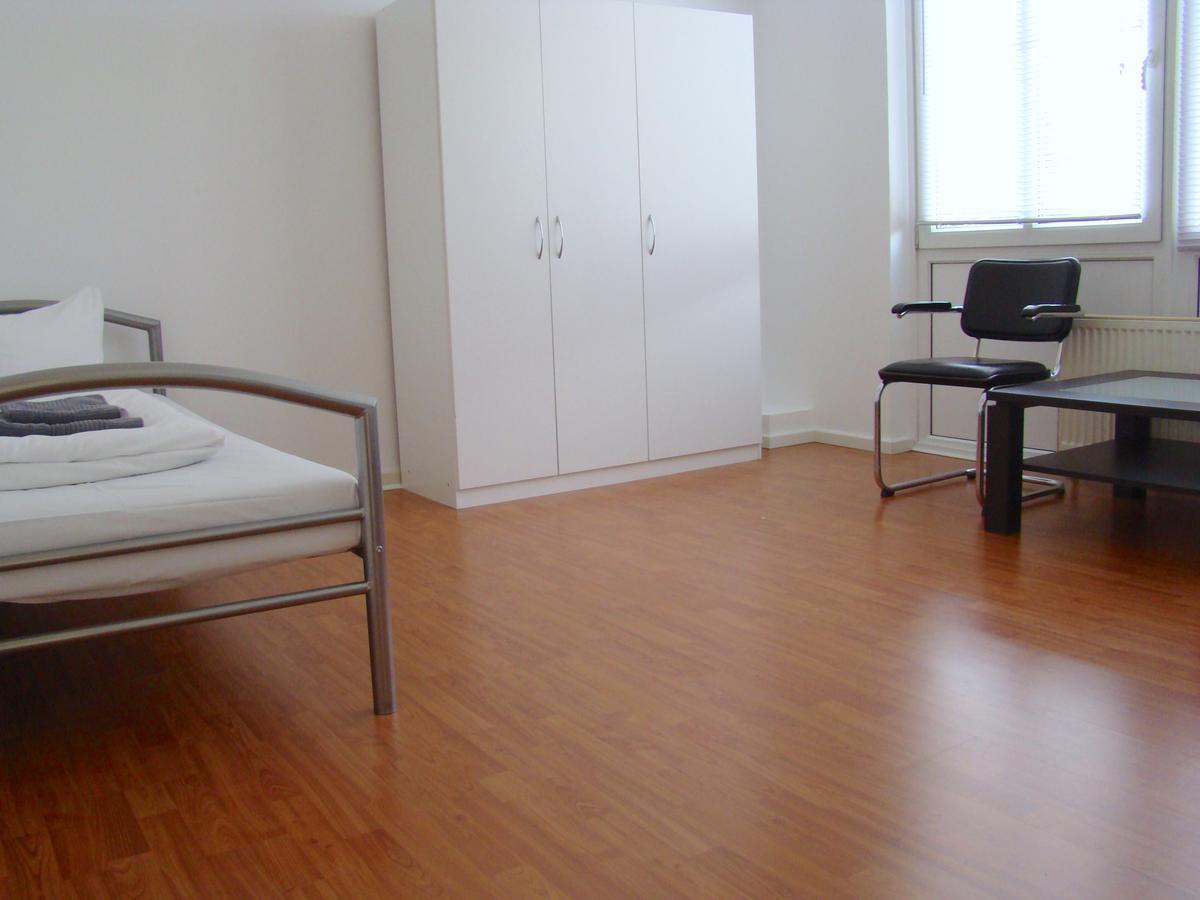 Bnb Potsdamer Platz - Rooms & Apartments Берлин Стая снимка